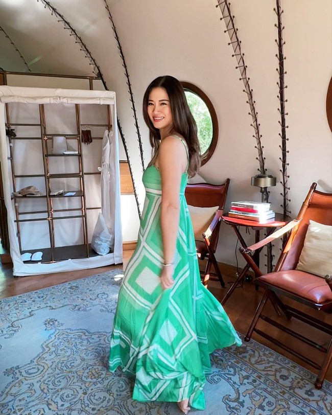 Tjin Lee adalah wanita yang dikenal sebagai pengusaha kaya raya. Selain kesuksesannya sebagai pendiri Mercury Marketing & Communications, ia juga viral karena penampilan yang awet muda. Foto: Instagram Tjin Lee