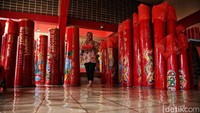 Saat ini air yang menggenangi vihara sudah mulai surat.
