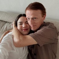 Alice Norin merupakan artis cantik keturunan Norwegia-Sunda-Minahasa. Selama ini, ayah bulenya cukup jarang tersorot kamera. Foto: Instagram