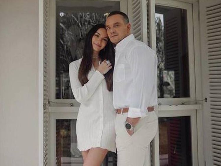 Foto Momen 10 Artis bareng Ayahnya yang Bule, Kompak dan Akrab