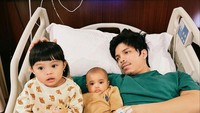 Anak-anaknya setia menemaninya. Foto: instagram Atta Halilintar