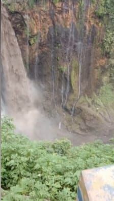 banjir lahar dingin air terjun tumpak sewu