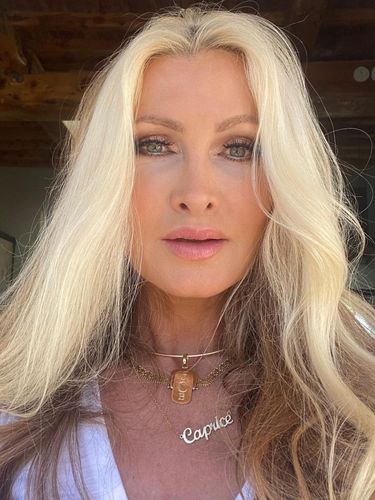 Model legendaris Caprice Bourret.