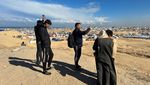 Derita Warga Gaza, Cari Sinyal Hingga Perbatasan Mesir