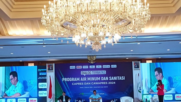 Dialog Terbatas Program Air Minum dan Sanitasi Capres dan Cawapres 2024