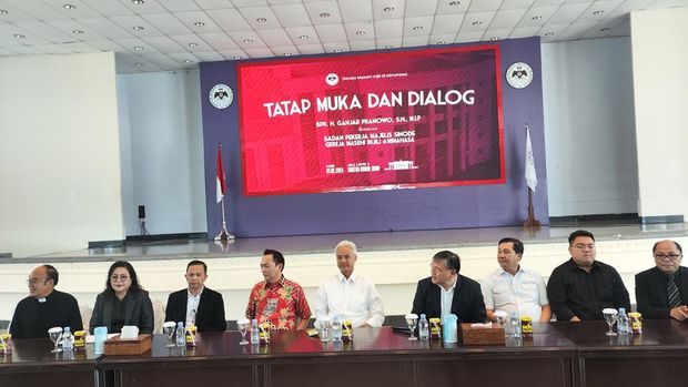 Ganjar dialog dengan tokoh agama di Manado (Alfons/detikcom)
