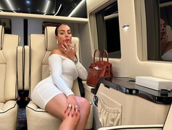 Ronaldo Hadiahkan Jam Berlian Rp 1 M untuk Pacar, Disebut Mirip Jam Mainan