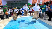 Kegiatan ini diselenggarakan pada Kamis (1/2/2024) di SDN 22 Baringin, Tanah Datar, Sumatera Barat. Diikuti 114 siswa SD dan SMP dari 7 kecamatan yang ada di kabupaten Tanah Datar. Foto: (Dok Kemendikbud)