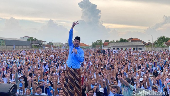gus muhdlor di ponpes bumi sholawat