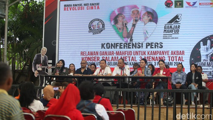 Intip Persiapan Relawan Ganjar-Mahfud Jelang Konser Salam Metal di GBK