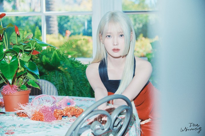 Foto IU untuk album mini (EP) The Winning.