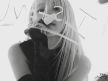 IU Tampil Chic dan Edgy di Foto-foto Album The Winning