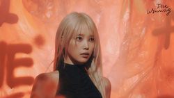 IU Tampil Chic dan Edgy di Foto-foto Album The Winning IU Tampil Chic dan Edgy di Foto-foto Album The Winning