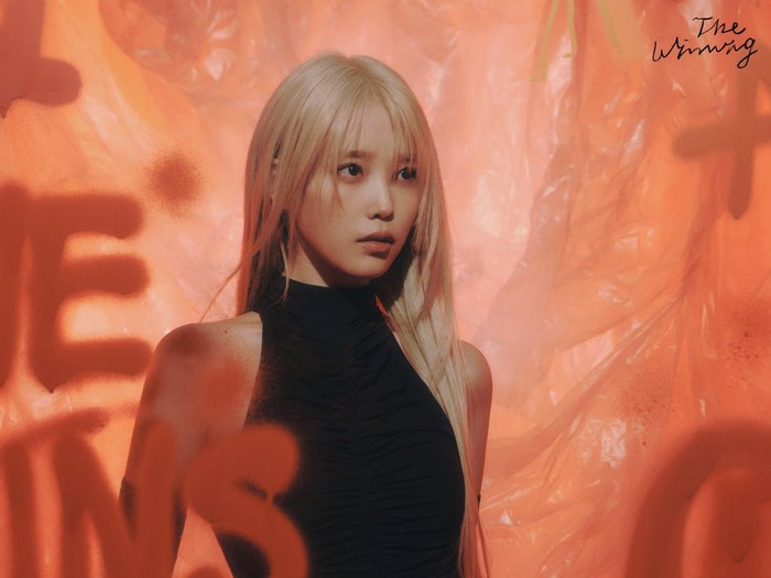 IU Foto IU untuk album mini (EP) The Winning.