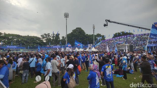 Kampanye akbar Demokrat di Malang