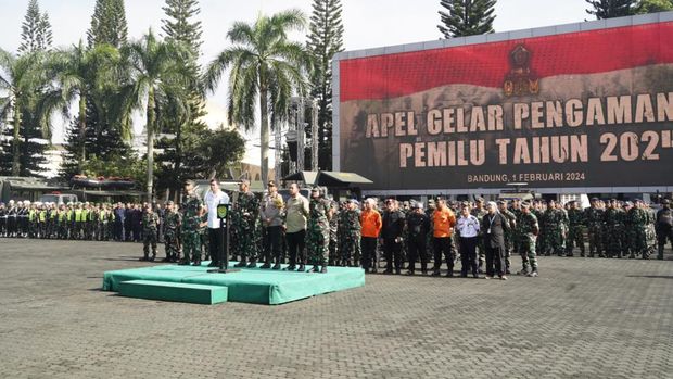 Kapolda Jabar Irjen Akhmad Wiyagus pimpin apel pengamanan Pemilu 2024 di Makodam III Siliwangi