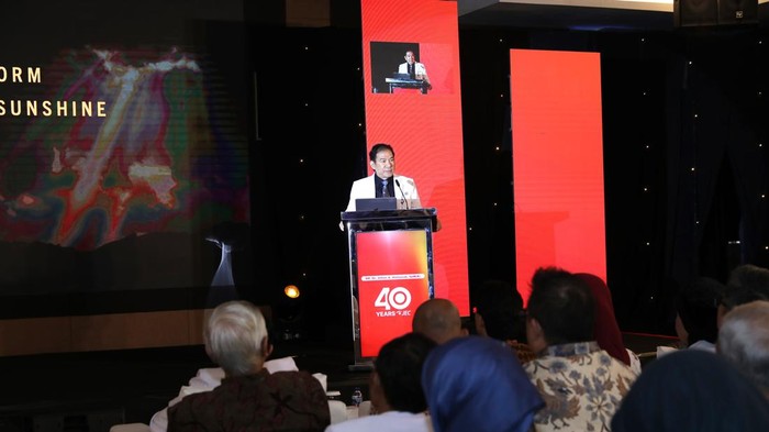 JEC Eye Hospitals & Clinics memperingati hari jadi yang ke-40. JEC terus melangkah lebih jauh untuk mengoptimalkan penglihatan masyarakat Indonesia.