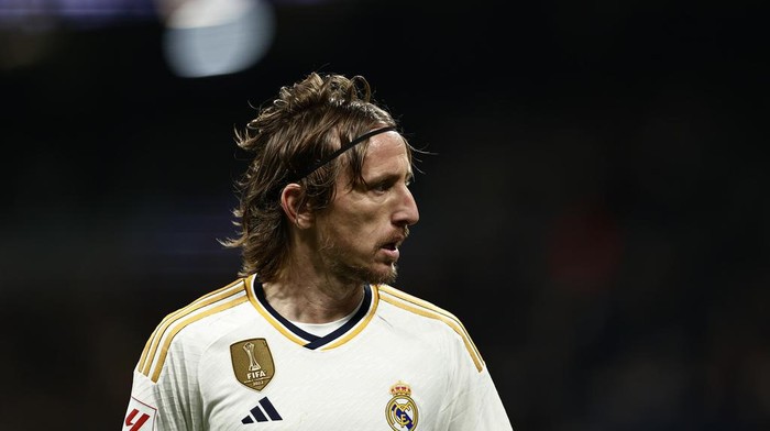 Real Madrids Luka Modric looks on during the Spanish La Liga soccer match between Real Madrid and Villarreal at the Santiago Bernebeu stadium in Madrid, Spain, Sunday, Dec. 17, 2023. (AP Photo/Pablo Garcia)