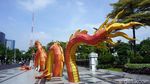 Wow! Ada Naga Raksasa di Halaman Balai Kota Surabaya