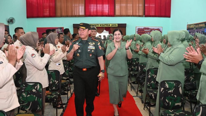 Pangdam V/Brawijaya Mayjen TNI Rafael Granada Baay