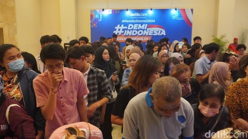 Peserta antusias mengikuti #Demi Indonesia Cerdas Memilih di Kota Denpasar, Bali, Kamis (1/2/2024). (Foto: I Nyoman Adhisthaya Sawitra/detikBali)