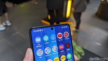 Poco M6 Pro merupakan ponsel di M-series pertama yang mengusung layar AMOLED. Foto: Virgina Maulita Putri/detikINET