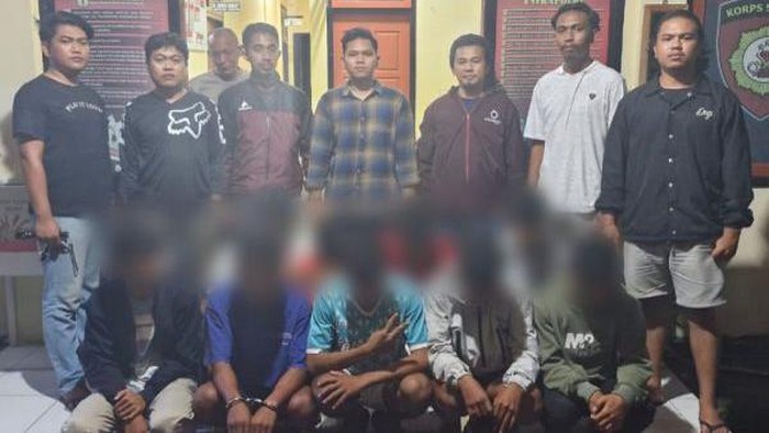 Polisi mengamankan 10 remaja terkait pengeroyokan santri di Ternate, Maluku Utara.
