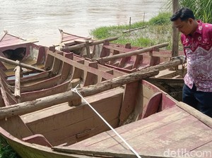 Akhir Kisah Jukung Perahu Penyeberangan Sungai Cimanuk Indramayu