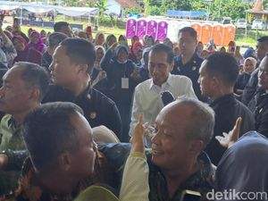 Jokowi Tanggapi Petisi Bulaksumur Civitas Akademika UGM