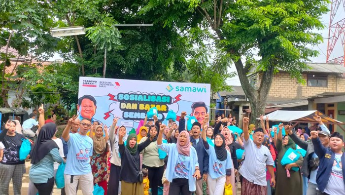 Relawan Samawi gelar bazar sembako murah di Tangerang.