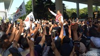 Dalam kampanyenya, capres yang mendapat panggilan Abah Anies itu menjanjikan supremasi dalam berbagai bidang.  