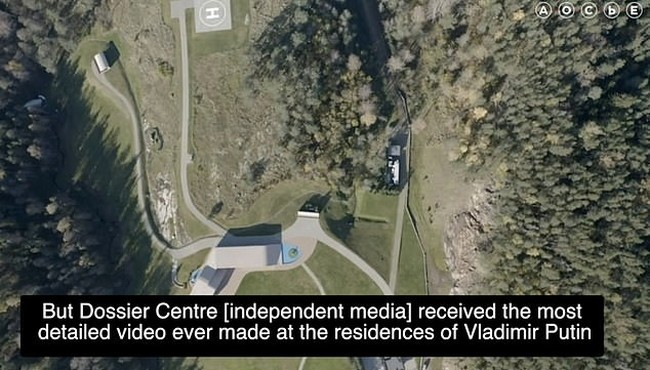 Dalam laporan tersebut, rumah yang diklaim sebagai kediaman rahasia Putin ini berada di tengah hutan Lake Ladoga National Park di utara Karelia, Rusia. Lokasinya sekitar 32 km dari perbatasan Nato antara Rusia dan Finlandia. (Foto: Dok. Dossier Centre)