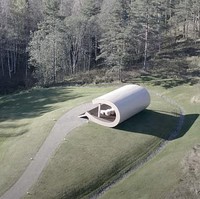 Dilansir dari harian Telegraph, terdapat tiga properti yang berdiri di lokasi ini: The Barn, The Fisherman’s Hut, dan The Garden House. Hampir semuanya dihiasi dekorasi mewah, seperti bidet atau kloset pembersih yang harganya mencapai 8.000 pound atau sekitar Rp 160 juta. Lantainya terbuat dari marmer Italia seharga 85.000 pound atau sekitar Rp 1,7 miliar. (Foto: Dok. Dossier Centre)