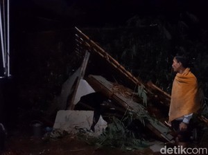 Hujan dan Angin Kencang Terjang Sumedang, Belasan Rumah Rusak