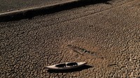Sedikitnya dua waduk besar di wilayah Catalonia kehilangan banyak pasokan air akibat minimnya curah hujan di musim dingin. Kedua waduk tersebut adalah Waduk Baells di Bergueda dan Waduk Sau di dekat Vic, Catalonia. 