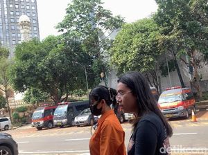 Berbaju Tahanan, Siskaeee Jalani Tes Kejiwaan di Dokkes Polda Metro