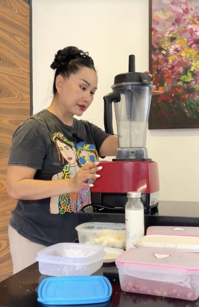 Smoothies Sehat ala Titi DJ Pakai Banyak Buah, Ini Cara Bikinnya