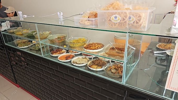 Warung nasi murah di Ruko Aniva Gading Serpong