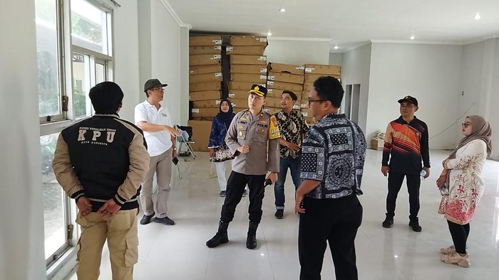 3 pilar Karang Pilang cek lokasi penyimpanan logistik Pemilu 2024