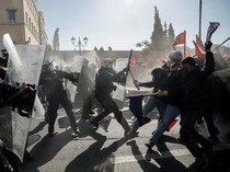 Aksi Mahasiswa Tolak Universitas Swasta di Yunani Berujung Bentrok