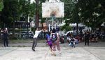 Alam Ganjar Diskusi Bareng Pelaku UMKM dan Main Basket di Tangerang