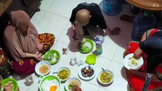 Anggota Satuan Brimob Polda Sulsel, Bripka Nurmansyah