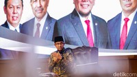 Anies mencontohkan belum meratanya pembangunan di daerah. Ia melihat ada wilayah yang sudah maju, tetapi masih ada yang tertinggal.