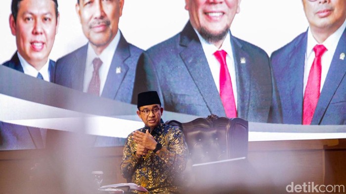 Capres nomor urut 1 Anies Baswedan menghadiri sarasehan DPD RI. Anies berbicara soal visi keadilan di sarasehan.