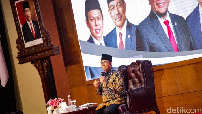 Capres nomor urut 1 Anies Baswedan menghadiri sarasehan DPD RI. Anies berbicara soal visi keadilan di sarasehan.