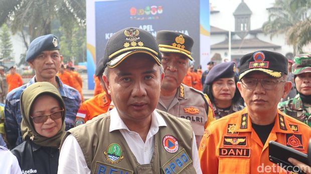 Apel Siaga Bencana di Depan Gedung Sate