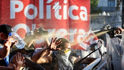 Argentina Memanas Menentang Reformasi Ekonomi