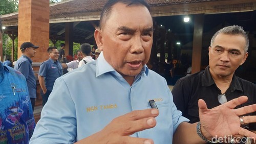 Bupati Jembrana I Nengah Tamba saat ditemui detikBali di sela-sela kegiatannya di Wantilan Pura Jagatnatha Jembrana, Bali, Jumat (2/2/2024).