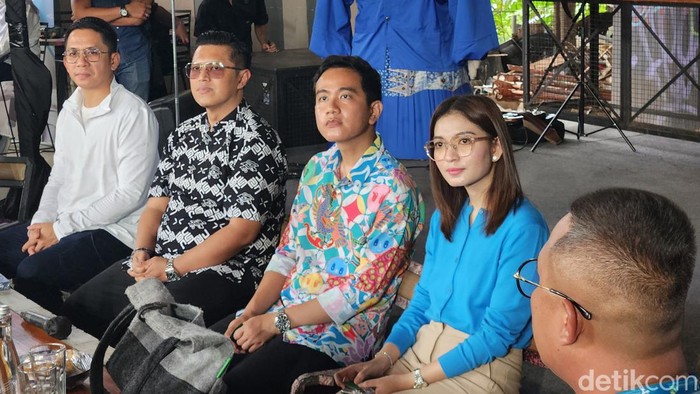 Cawapres nomor urut 2 Gibran Rakabuming Raka menghadiri acara #GimmickGibran di Bekasi, Jawa Barat (Adrial/detikcom)