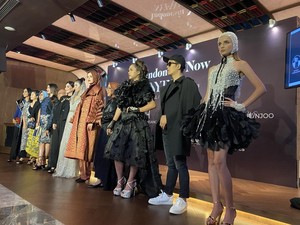 Adu Strategi Desainer Indonesia Gaet Pasar AS di New York Fashion Week